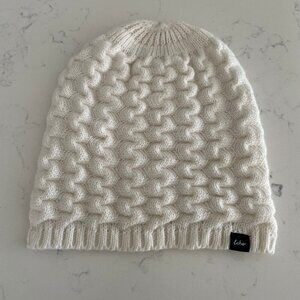 Echo Neutral Zig Zag Pattern 100% Acrylic Knit Beanie Hat Cream/Off White NWOT